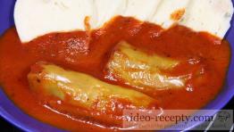 Mäsovo-ryžové plnené papriky s paradajkovou omáčkou
