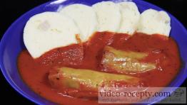 Mäsové ryžovo-kelové plnené papriky s paradajkovou omáčkou